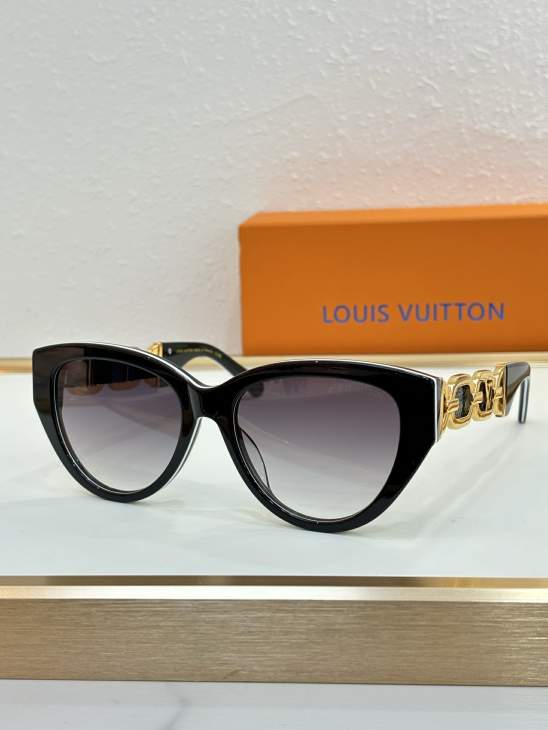 Picture of Louis Vuitton Sunglasses _SKUfw76770156fw